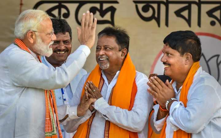 pm narendra modi calls up bjp leader mukul roy over his wifes health