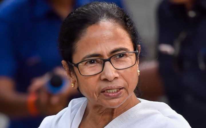 chief minister mamata banerjee at sskm to see state minister zakir hossain