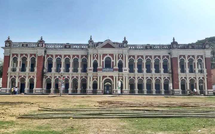 murapara rajbari in bangladesh is being used as an educational institution