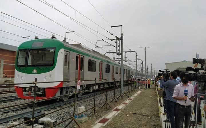 metro rail trial runs in dhaka overall progress of construction work 63 percent said obaidul quader