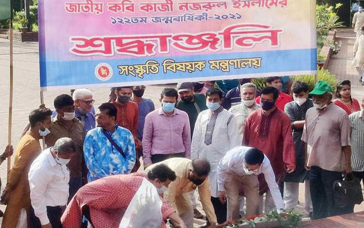 tribute to the tomb on behalf of the ministry of culture in nazrul jayanti at bangladesh