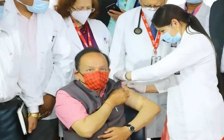 health minister harsh vardhan get first dose of covaxin