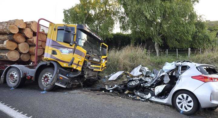 three person including former bjp counselor died in an accident