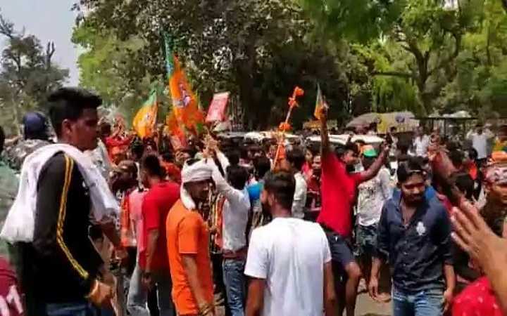 political clash in barrackpore during raj chakraborty nomination filing