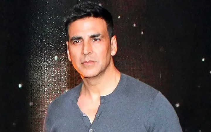 akshay kumar admitted to hospital after testing positive for covid 19