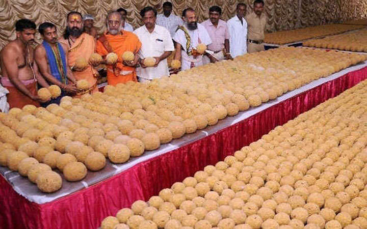 case filed against fake website for selling tirupati laddus