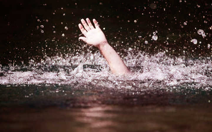 three brothers and sisters a mourning family drowned while playing in a brick field