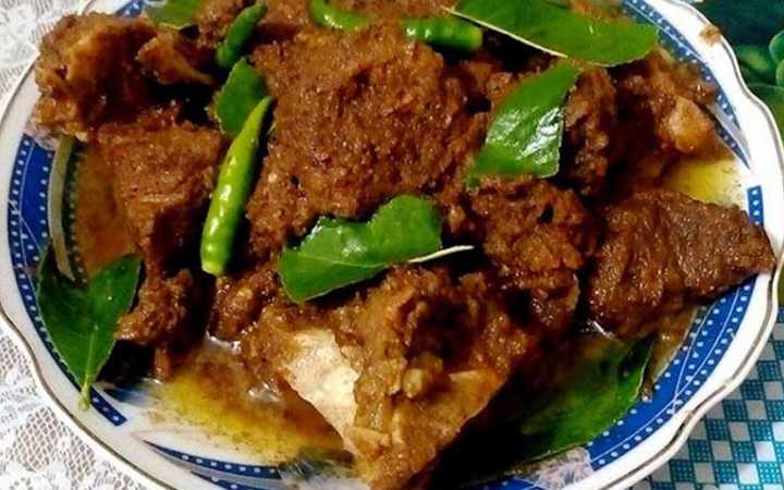 try mutton korma with lemon leaves