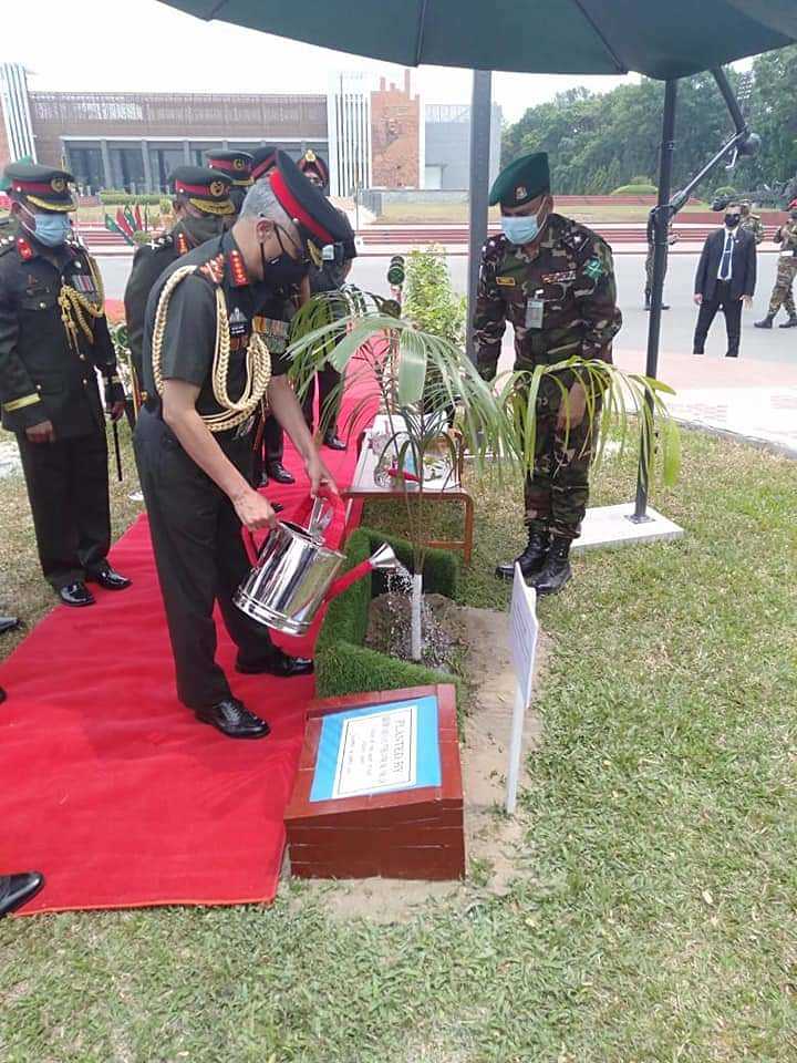 indian army chief general manoj mukund naravane has arrived in dhaka on five day visit