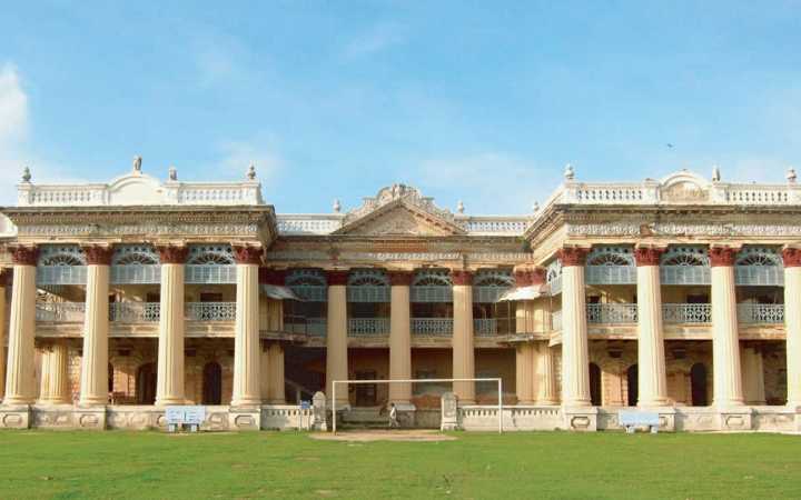 puthia rajbari in bangladesh is unique example of indo european architecture