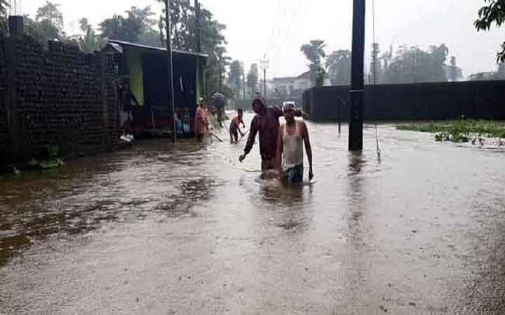 the water of the river entered the town of tamluk