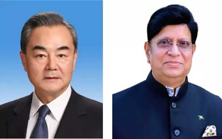 chinese foreign minister pledges to give another six lakh covid 19 vaccines to bangladesh