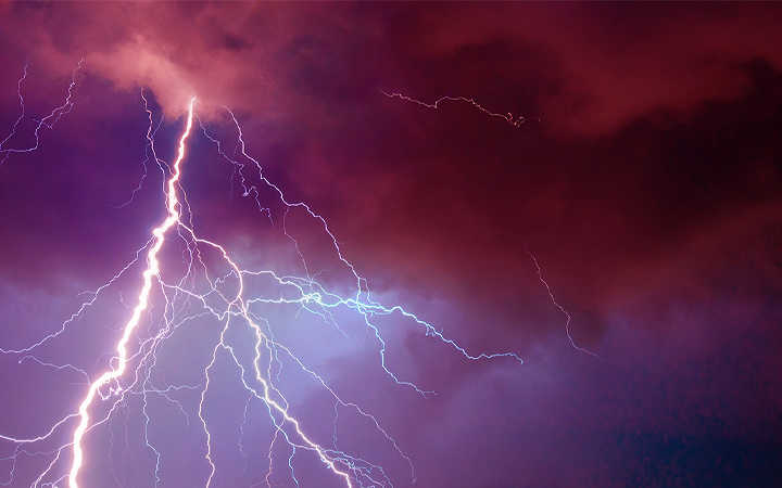 4 killed in lightning strike in east burdwan district magistrate hands over checks to families