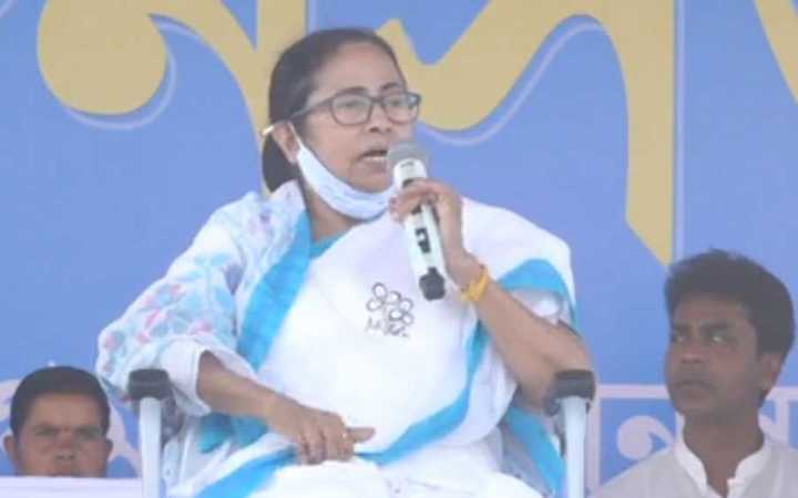 mamata banerjee addresses public meeting at lalgarh