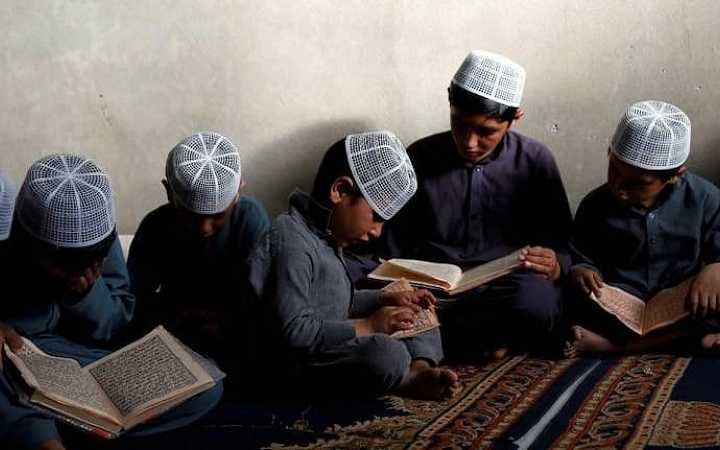 gita ramayana will be taught in madrassas