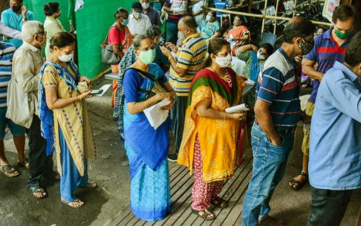 vaccine line price in jalpaiguri is rs 500 lawyers complained about not getting vaccine