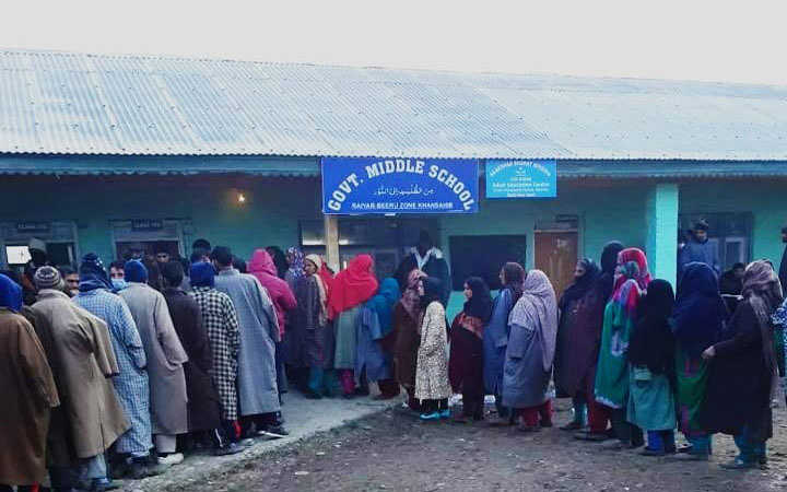 people take participate in kashmir polls against separatism