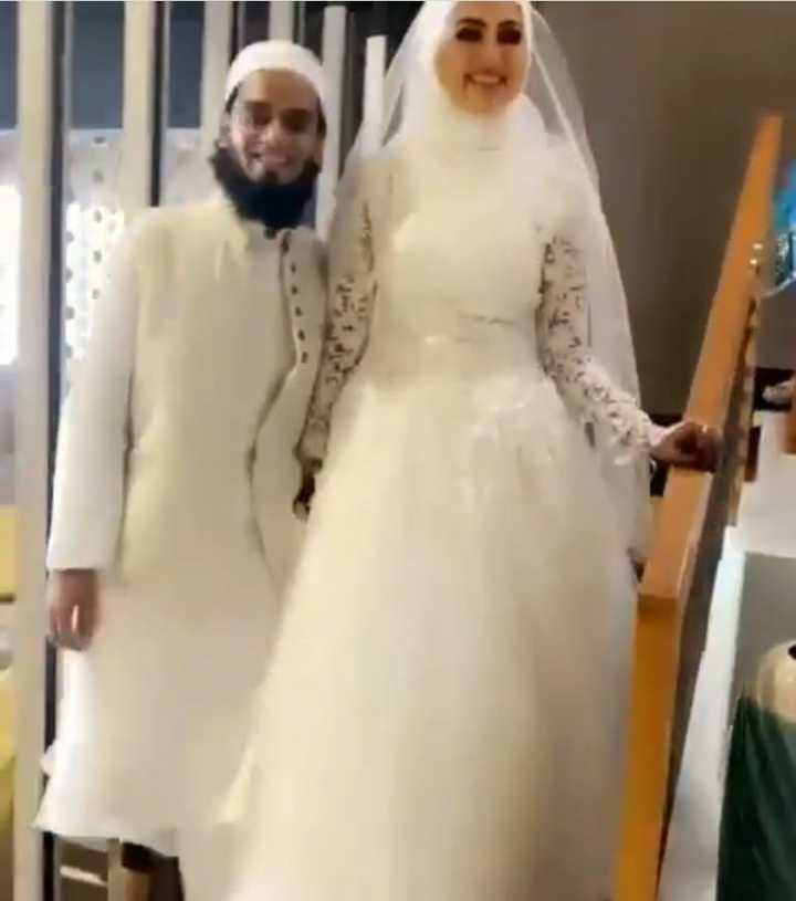 bigg boss 2 star sana khan leaves industry for religious reasons now he married maulana