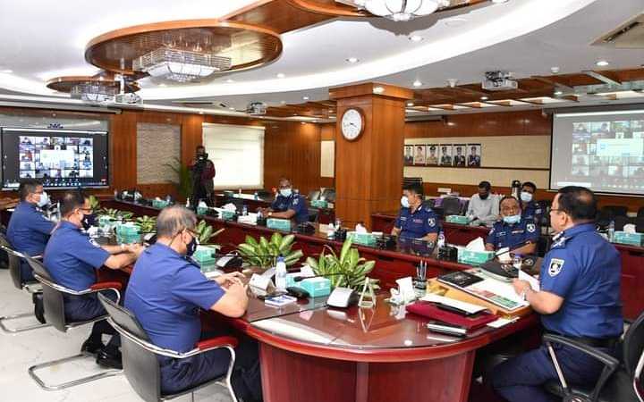 igp instructs police officers to strictly abide by covid 19 prevention in bangladesh