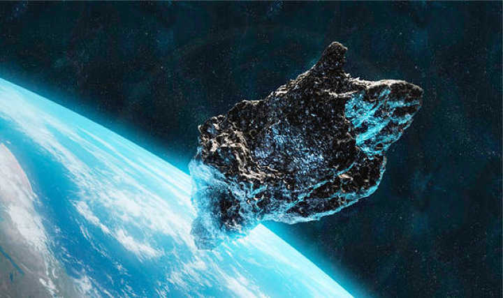 asteroid bigger than the eiffel tower passed through sky