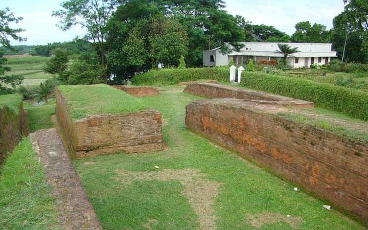 mahasthangarh is one of the most earliest urban archaeological sites in bangladesh