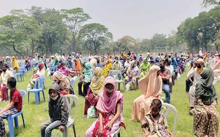 distribution of eid gifts among helpless people at the initiative of bangladesh awami swechasebak league in dhaka