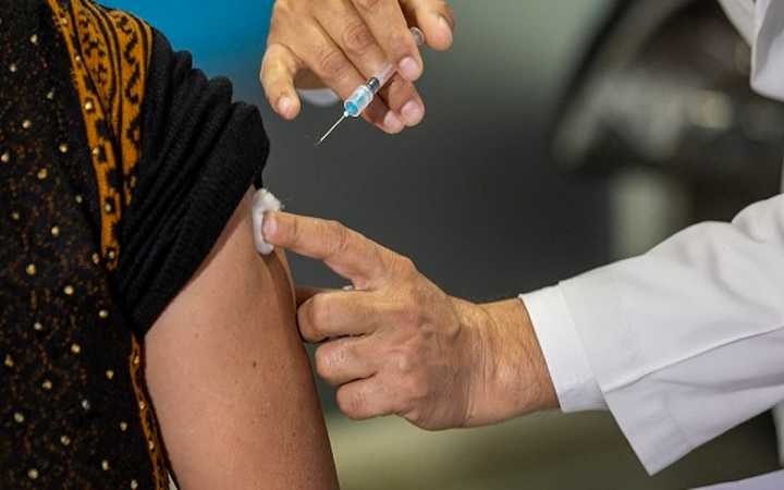 india has surpassed the us in administering the first dose of vaccine