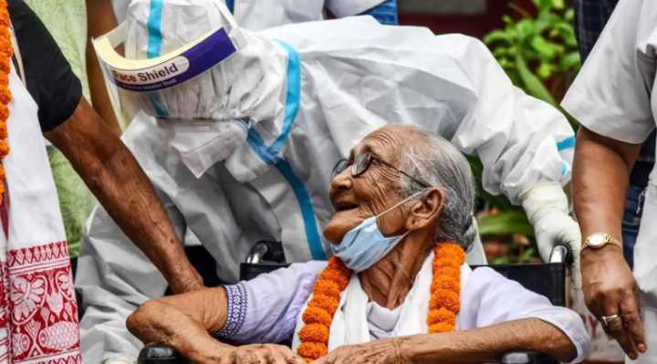 82 year old up woman beats covid 19 using proning method