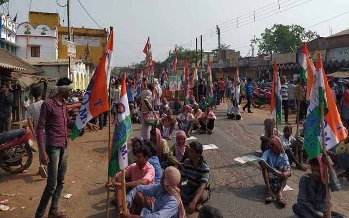 unrest in keshpur over the death of a tmc worker