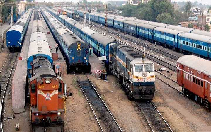 74 trains canceled on howrah chennai main line due to cyclone