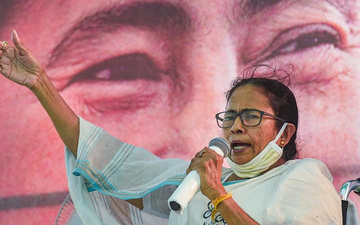 mamata banerjee will hold meeting with winning candidates today