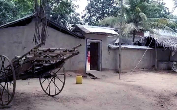 health centers there are no remote drug stores indigenous villages of birbhum deprived of health services in corona abe