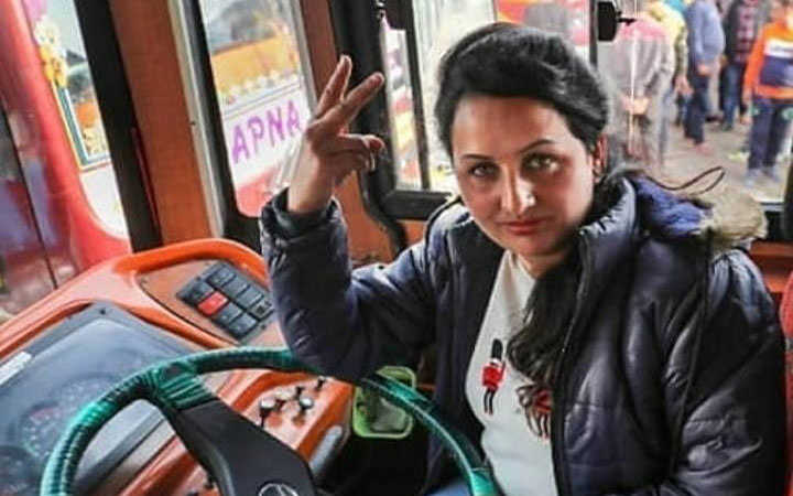 pooja devi first woman passenger bus driver in jammu and kashmir