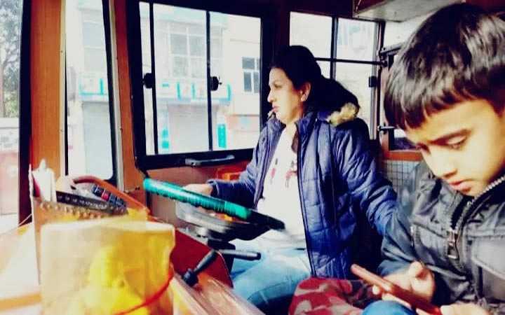 pooja devi first woman passenger bus driver in jammu and kashmir